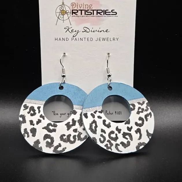 Hollowed Circle Snow Leopard Earrings