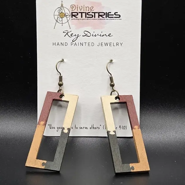 Hollowed Rectangle Melanin Connection Earrings