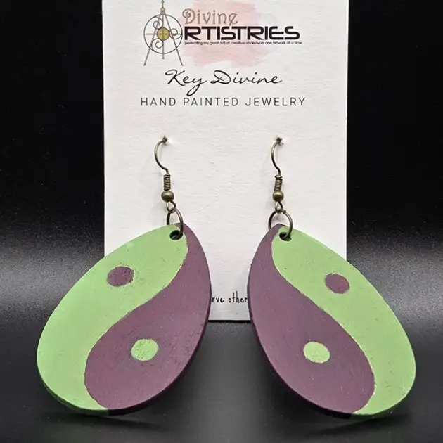 Teardrop Yin-Yang Light Green and Purple Earrings